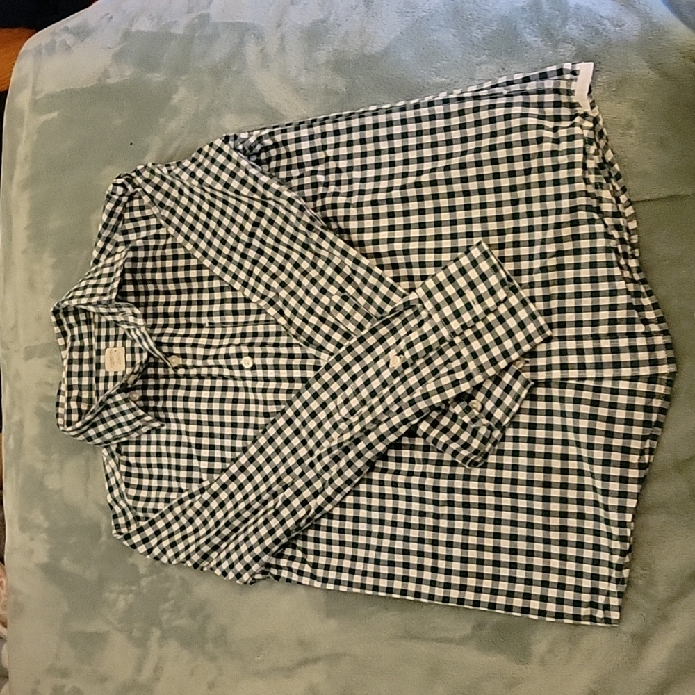 JCrew boys button down shirt. Sz 8. Worn once. Pet/Smoke free home.